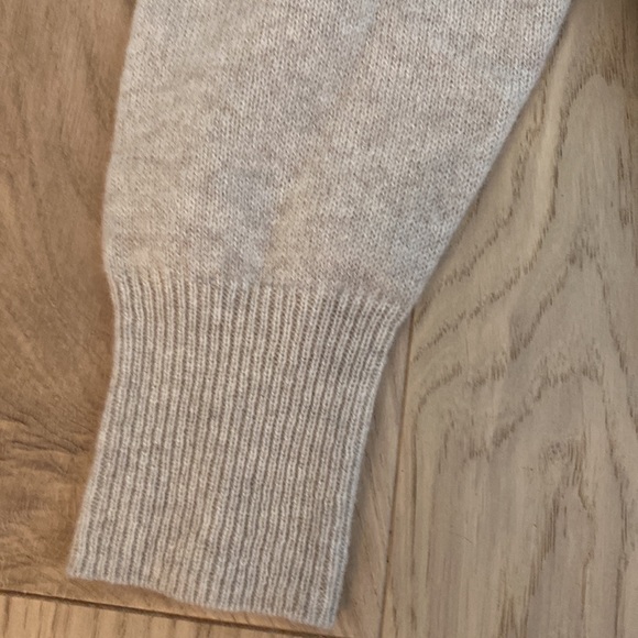 FRAME cashmere sweater size MEDIUM - Picture 5 of 9